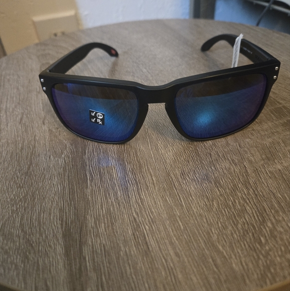 OAKLEY HOLBROOK Saphire Prizm Polarized Sunglasses - Picture 4 of 6